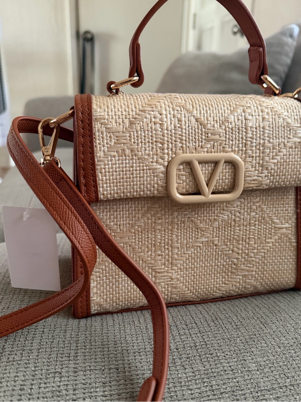 ShopEvelynne Beige Straw Satchel with Tan Trim - Picture 2 of 7